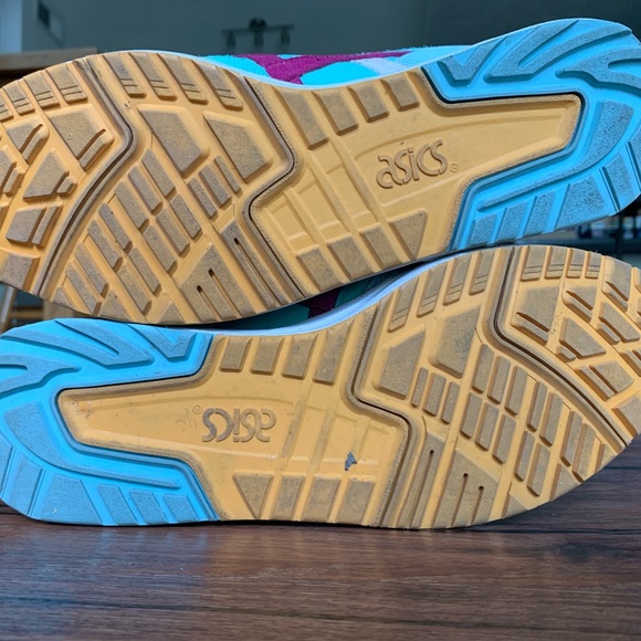 Lily Brown x ASICS Gel Saga RARE - Picture 5 of 6